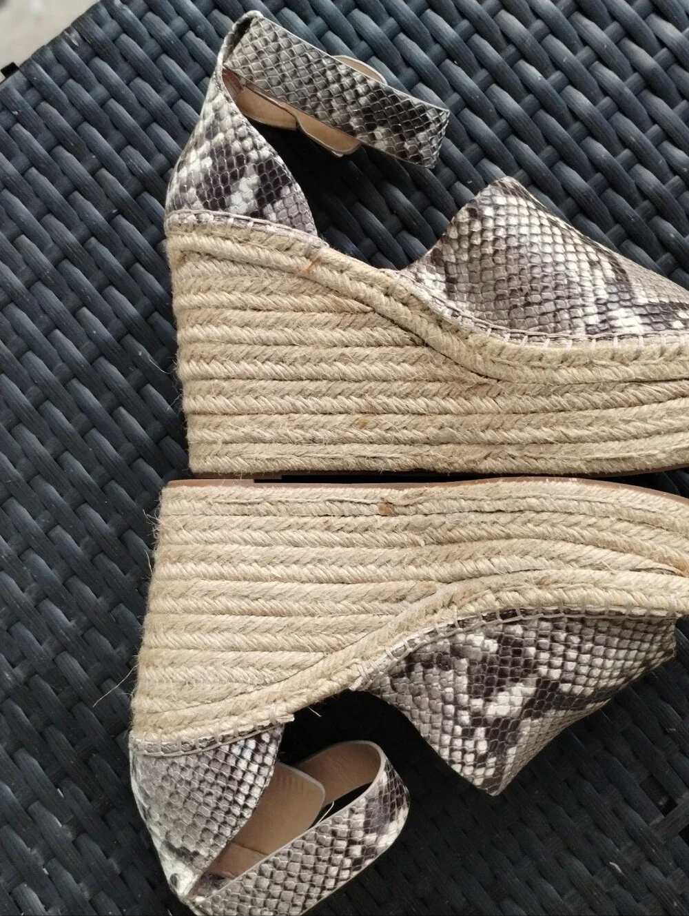 Marc Fisher LTD Devon Snake Print Espadrille Wedges Women’s 7.5